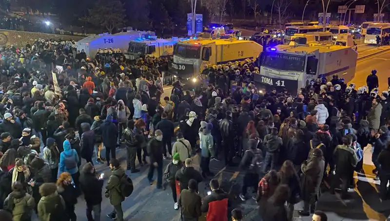 İstanbul ve Ankara'da Öğrenci Eylemleri: İmamoğlu İçin Diploma İptali ve Gözaltılara Tepki