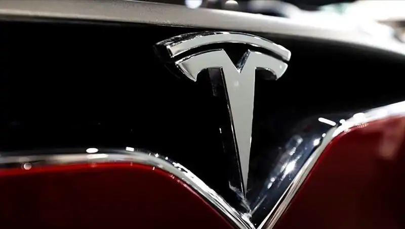 Tesla Türkiye’nin Kapılarını Aralıyor: Model Y Satışları İçin Tarih Belli Oldu!