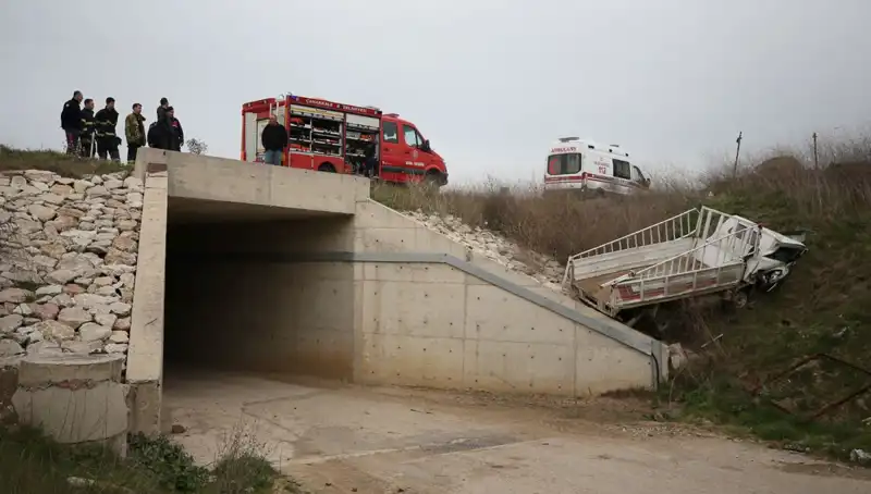 Alt Geçitte Kamyonet Faciası: Bir Kişi Hayatını Kaybetti