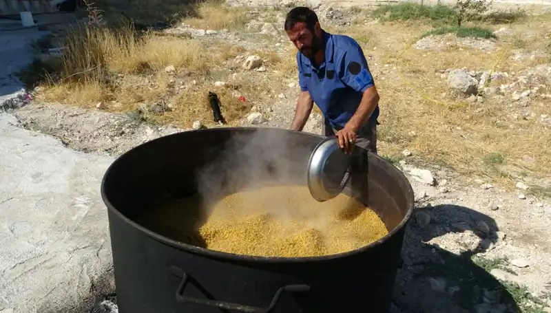 Her Yıl Tekrar Eden Gelenek: Ağustos'tan Eylül'e Kazanlar Kaynıyor!