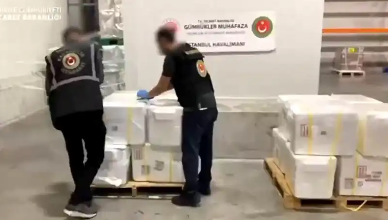 İstanbul Havalimanı'nda 455 Kilo Kokain Yakalandı: Uyuşturucu Kaçakçılığında Şok Gelişme