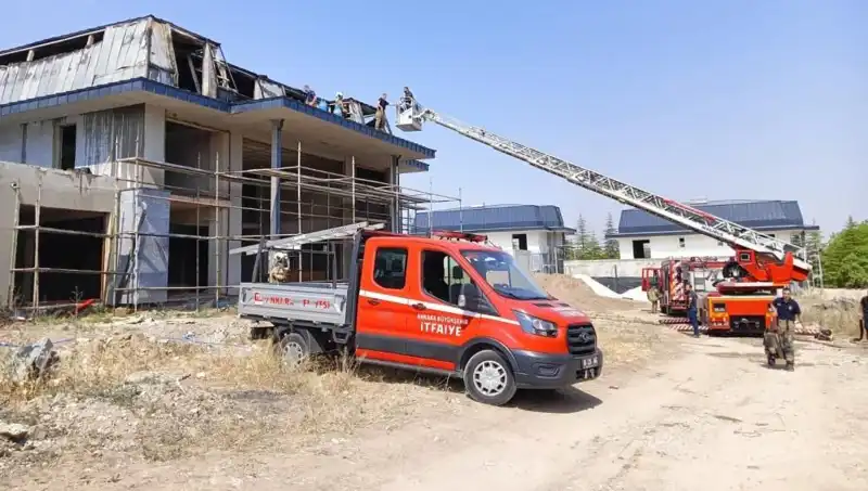 Ankara Gölbaşı'nda Villaları Tehdit Eden Korkunç Yangın: Gözaltılar Var!