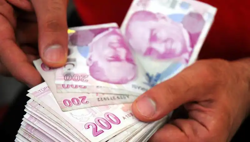 Emeklilere 1000 TL Bayram İkramiyesi İçin Son Gelişmeler