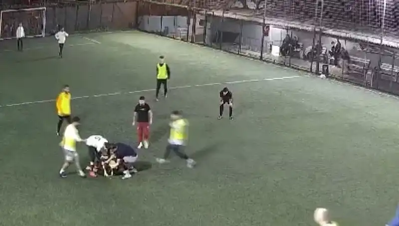 Türkiye’deki Halı Saha Kazaları: İki Farklı Olayda İki Kayıp