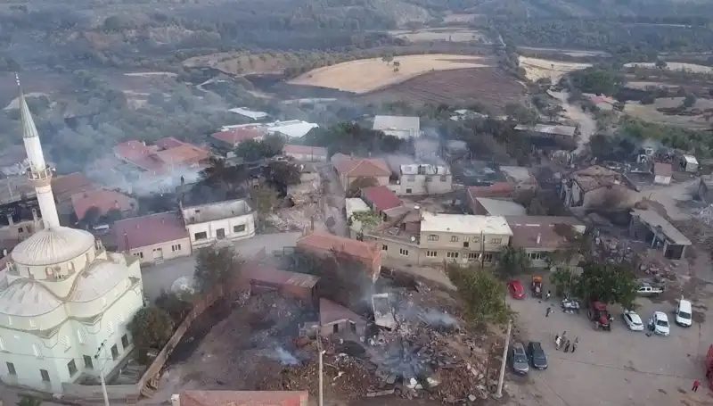Çanakkale Orman Yangını: Havadan Görüntülerle Yangının Boyutları Ortaya Çıkıyor!