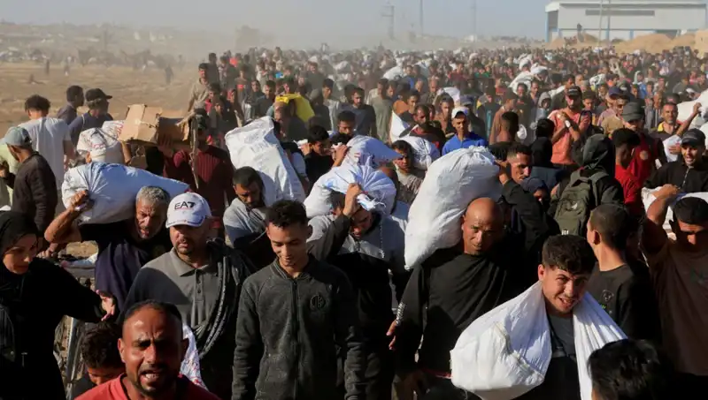 İsrail Ordusu Han Yunus’a Kuşatma: 15 Kilometrelik Kritik Koridor Açıldı