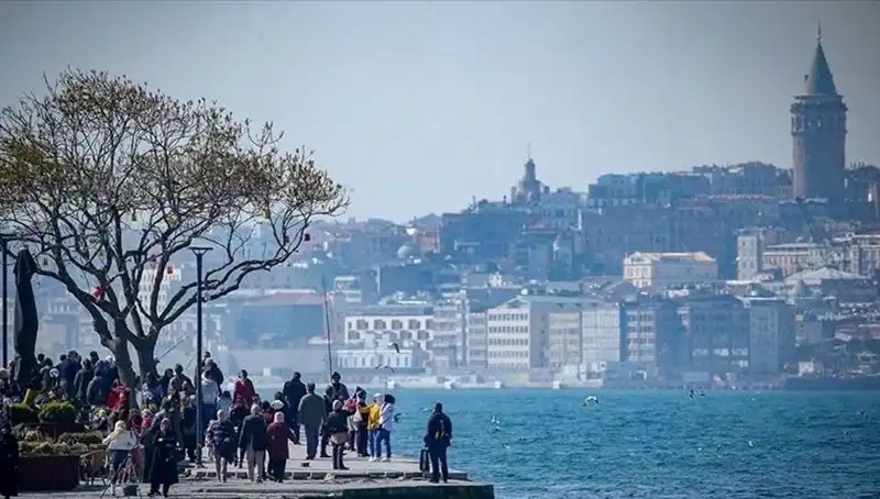 İstanbul'a Bahar Geldi: Hafta Sonu Sıcaklıklar Artıyor