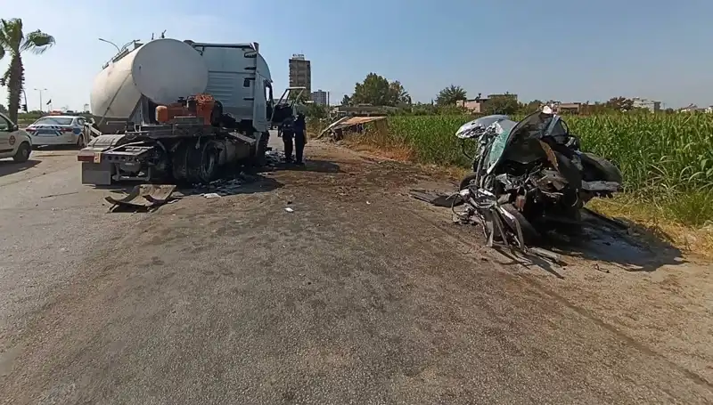 Adana’da Otomobil ve Kamyon Tankerle Çarpıştı: Korkunç Kaza Detayları!