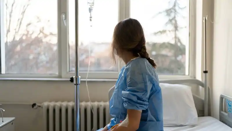 27 Yaşındaki Kadının Kanser Teşhisindeki Şok: Doktorlar "Ciddi Değil" Demişti